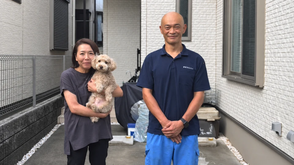 お客様と代表・前田の記念写真 3